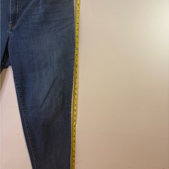 Jessica Simpson Blue Boyfriend Jeans Classic Style - Picture 12 of 15